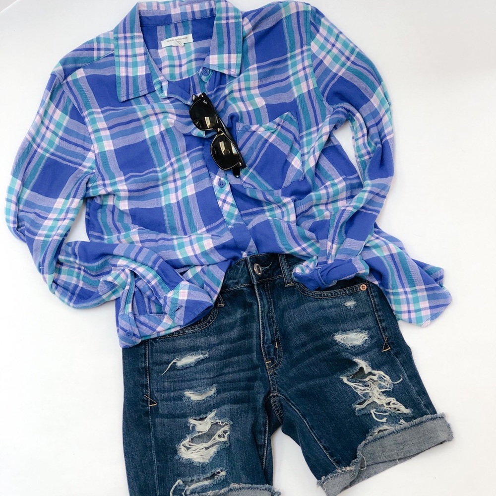 HP⭐️BeachLunchLounge Flannel Button-down